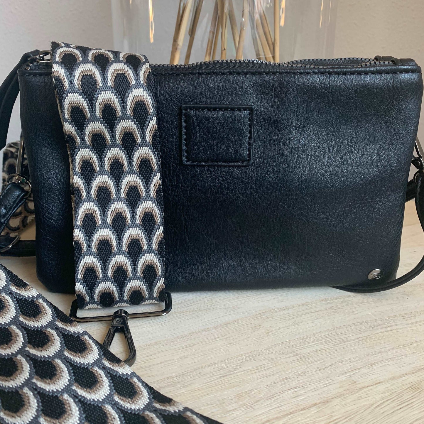 Schoudertasje/crossbody 'Castel' Zwart inclusief twee banden