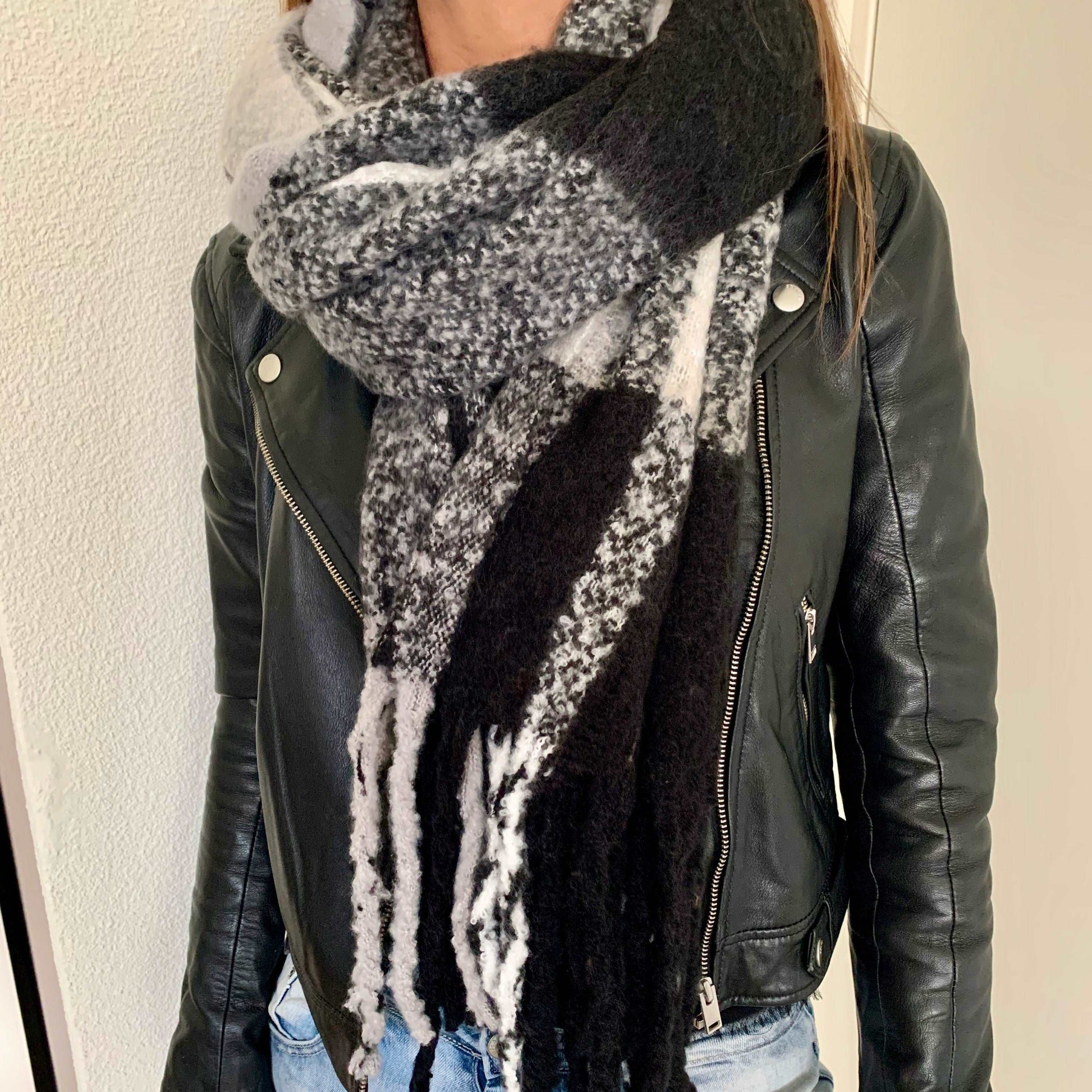 Sjaal recht Zwart/Grijs/Wit met franjes