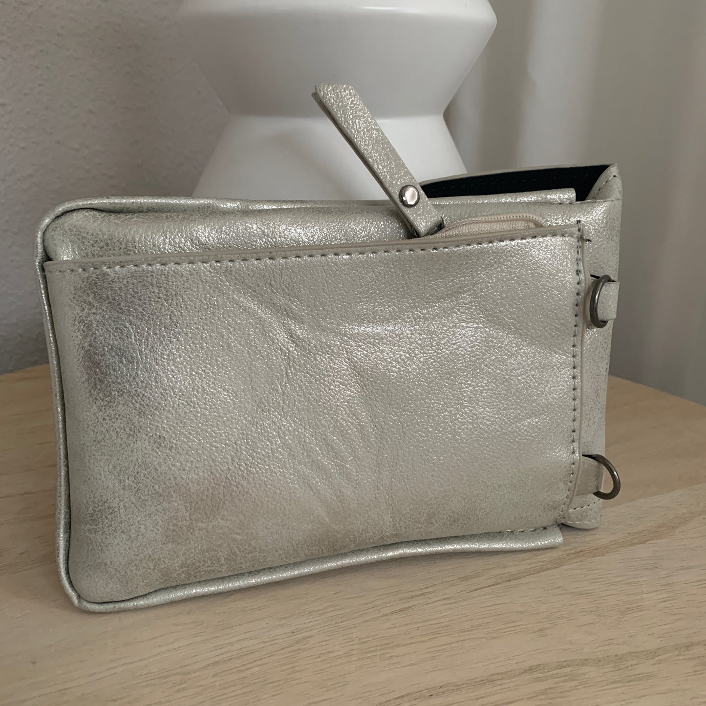 Telefoon- en schoudertasje Zilver model 'Shine'