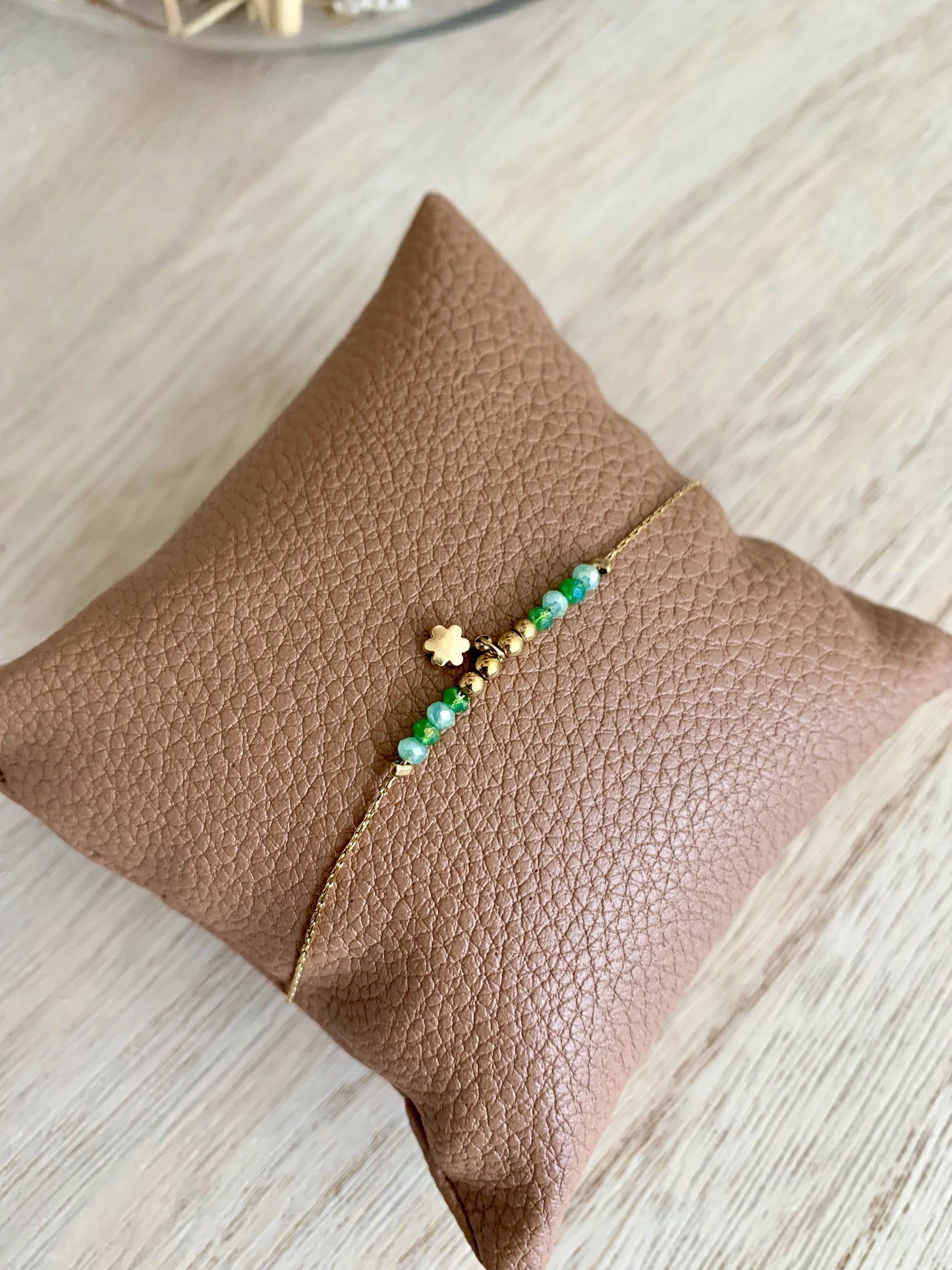 Armbandje kraaltjes Groen-Goud